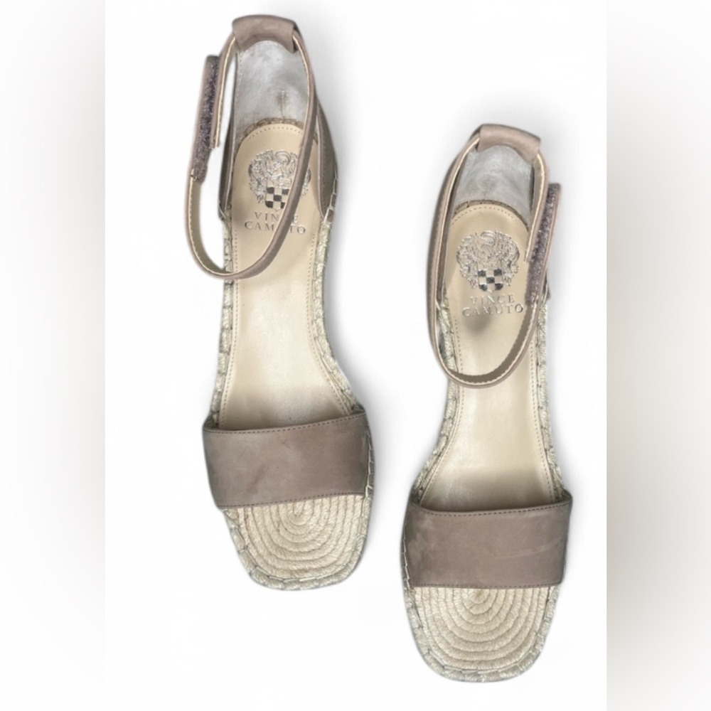 ✨🎉 NWOT- Vince Camuto Jesla Leather Espadrille Wedge Sandal Women’s Size 10.5